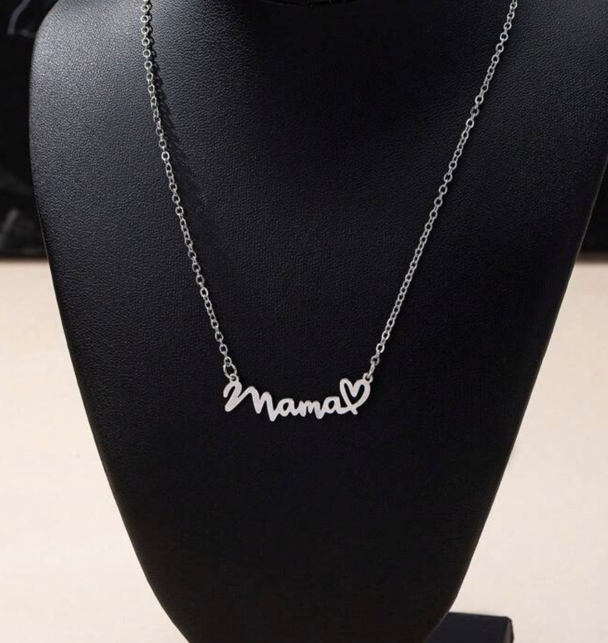 Collar Mamá con corazón